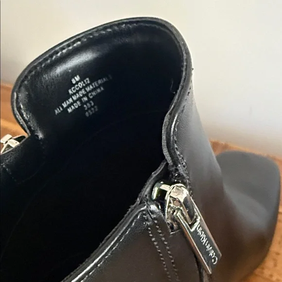 LIKE NEW Calvin Klein Womens Square Toe Black Leather Ankle Boots Size 8 - Picture 7 of 7